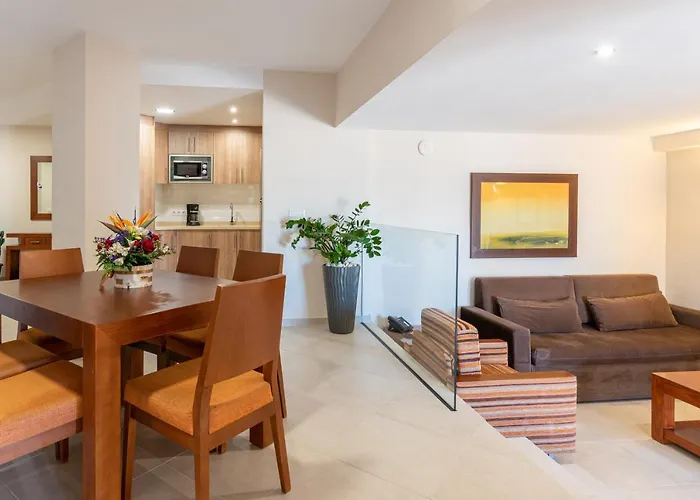 维斯塔苏尔酒店 4*