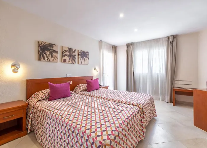 Ξενοδοχείο με διαμερίσματα Vista Sur 4*