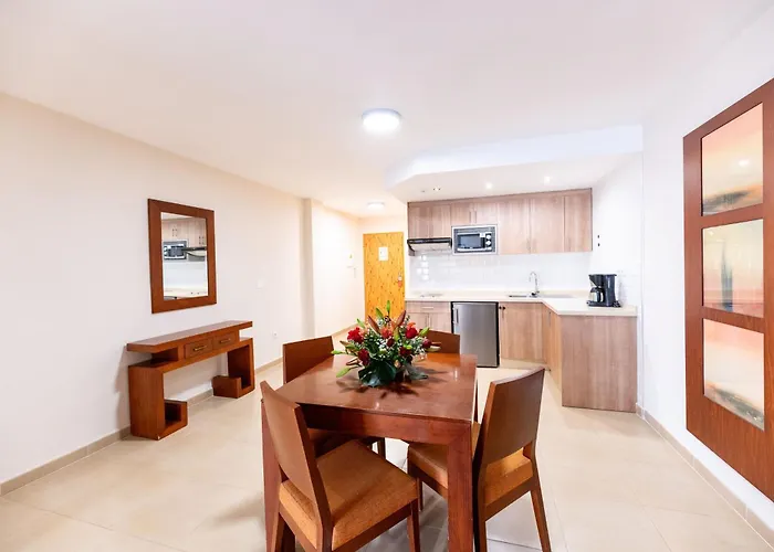 アパートホテル Vista Sur 4*