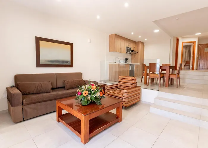 アパートホテル Vista Sur 4*