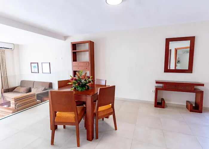 アパートホテル Vista Sur